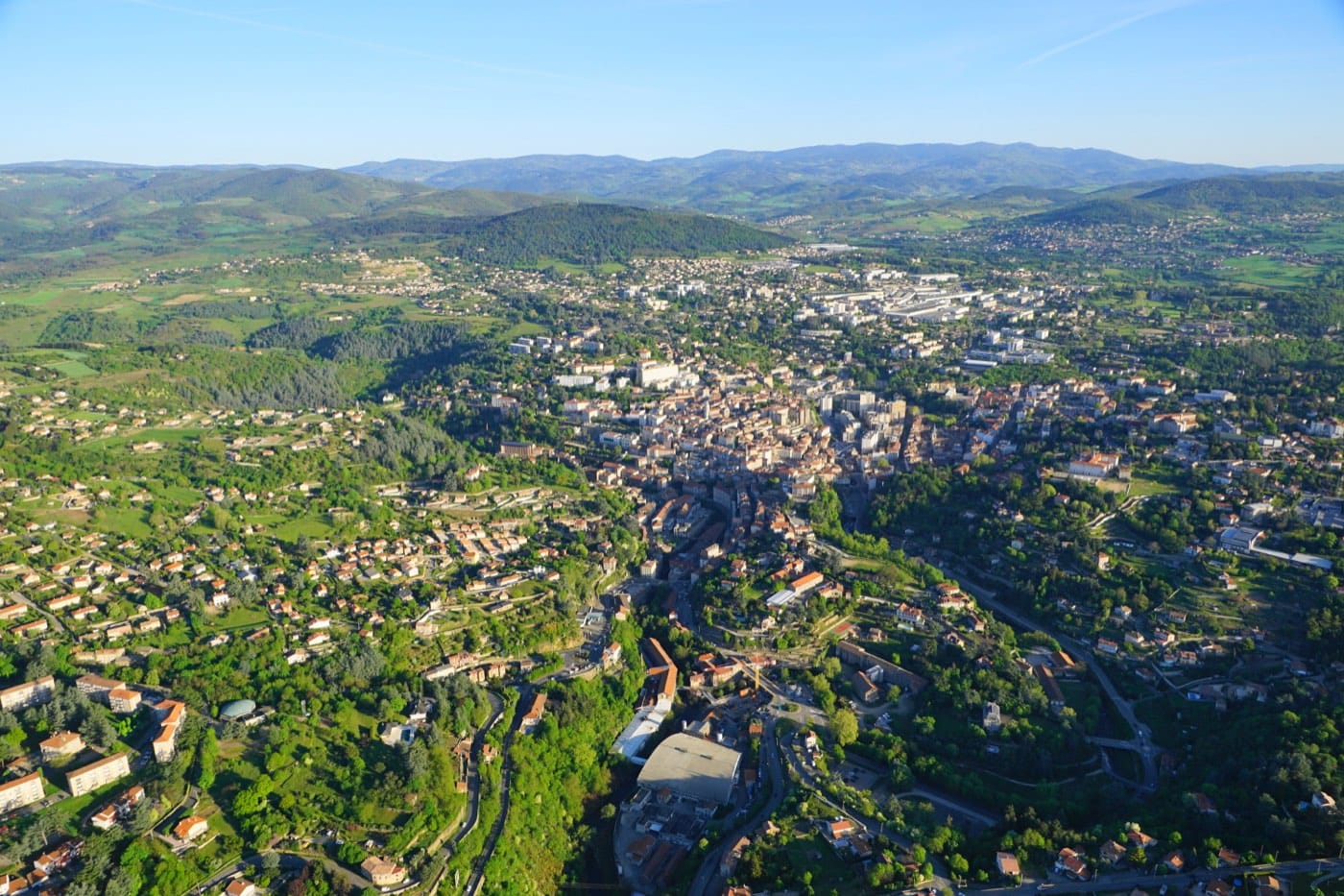 Vue aérienne d'Annonay et de la vallée